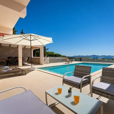 Kale Villa *